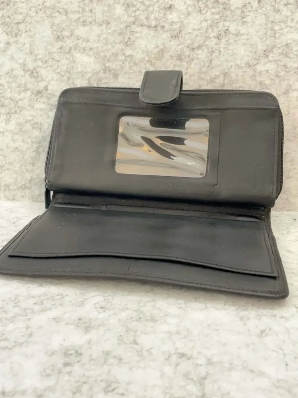 Buxton Heiress Collection Top Grain Cowhide Leather Clutch Wallet